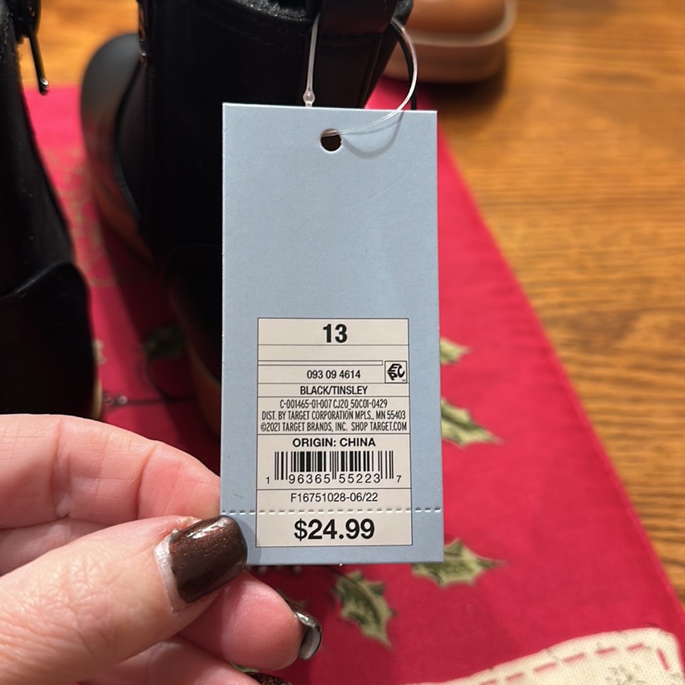 Girls Cat & Jack black Tinsley ankle boots with side zipper & traction s… - Picture 7 of 9